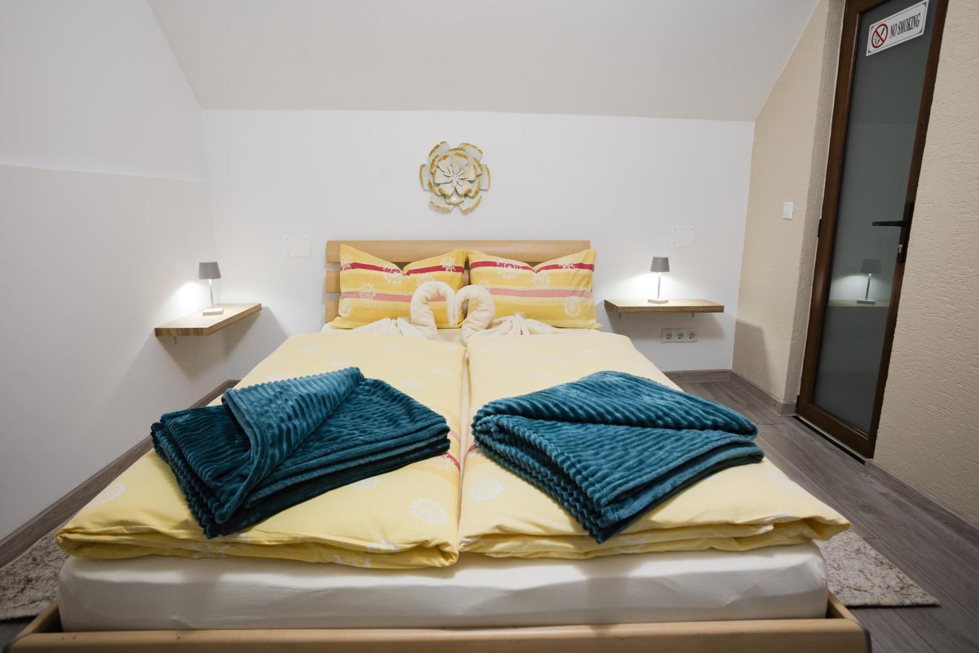 Hotel Christian Haus Sibiu Extérieur photo